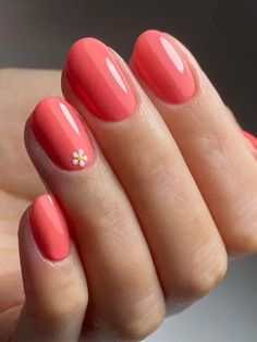 Summer Coral Nails 2024: Radiant Trends & Designs | Style Guide Holiday Nails Summer 2023 Bright, Summer Sns Nails 2024, Pink Holiday Nails Summer, Holiday Nails Summer 2023, Uñas Color Coral, Holiday Nails Summer, Coral Gel Nails, Coral Nail Art, Neon Coral Nails