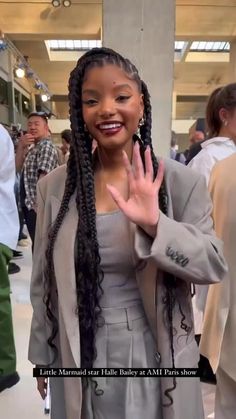 Chloe And Halle Loc Styles, Chloe And Hailey Bailey Hairstyles, Chloe Bailey Hairstyles Locs, Chloe And Halle Bailey Hairstyles, Hallie Bailey Hairstyles, Chloe Bailey Loc Hairstyles, Chole And Halle Hairstyles, Chloe X Halle Hairstyles, Chloe Halle Locs