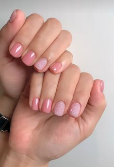 Glitter Manicure, Pink Glitter Nails, Blush Nails, Nail Designs Glitter, Short Acrylic Nails, Holiday Nails, Nude Nails, Pink Glitter, White Nails