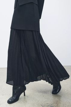 MIXED PLEATED KNIT SKIRT - Black | ZARA United States Pleated Knit, Pleated Maxi Skirt, Cardigan Sweater Dress, Pleated Maxi, Knitwear Cardigan, Knit Skirt, Sheer Fabrics, Blazer Dress, Swimwear Accessories