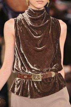 Clothing Inspiration, Velvet Tops, Mode Inspiration, Fashion Details, New York Fashion Week, New York Fashion, Look Fashion