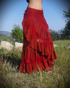 Burlesque Skirt, Red Long Skirt, Belly Dance Skirt, Festival Skirt, Mode Hippie, Earthy Outfits, Skirt Maxi, Dance Skirt, Looks Street Style