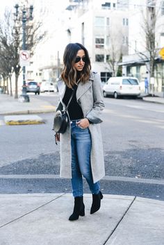 Grey Winter Coat Outfit, Long Grey Coat Outfit, Grey Coat Outfit Winter, Grey Wool Coat Outfit, Grey Jacket Outfit, Grey Coat Outfit, Coat Outfit Ideas, Wool Coat Outfit, Grey Winter Coat