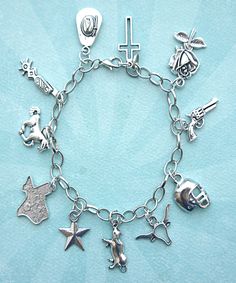 texan/texas charm bracelet Diamond Carat Size, James Avery Charms, Diamond Bracelet Design, Jewelry Bracelets Silver, Classic Bracelets, Silver Jewels, Sterling Silver Bangles, Your Mom, Vintage Bracelets