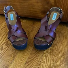 Beautiful New Without Tags Steve Madden Walda Wedge Sandals, Size 9.5. Deep Brown Leather. Perfect For Spring! Shoes Steve Madden, Deep Brown, Womens Shoes Wedges, Steve Madden Shoes, Wedge Sandals, Leather Shoes, Steve Madden, Brown Leather, Wedges