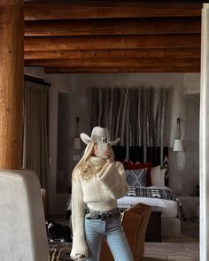 A dream roadtrip to celebrate the upcoming launch of @same denim! with @aubergeresorts 🤍 Fort Worth Texas @bowiehouseauberge >> Santa Fe… | Instagram Western Baddie, Cowgirl Winter, Montana Outfits, Colourful Closet, Aspen Winter, Western Cabin, Shea Marie, White Sands National Park, Western Glam