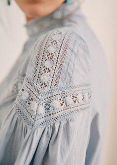 Mode Inspiration, Lace Blouse, Sewing Inspiration, Sleeve Designs