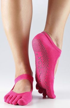 Full toe gripper socks for yoga http://rstyle.me/n/hrpcvnyg6 Outdoor Decking, Ballet Dancing, Yoga Workout, Sport Wear, Workout Gear, Sock Shoes, Amazing Women