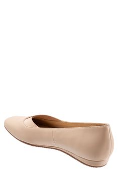 Elastic crisscross insets provide the perfect fit in this elegantly minimalist flat crafted from smooth leather. Removable, cushioned insole with arch support Leather upper and lining/synthetic sole Imported Minimalist Flat, Fit In, Arch Support, Womens Flats, Smooth Leather, Criss Cross, Arch, Leather Upper, Perfect Fit