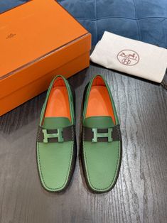 1:1 REPLICA SHOESPRODUCT DETAILSIncludes Shipping bags, dustbag sleeper, care manual, booklet, and tag. Luxury Green Loafers For Business, Luxury Green Loafers, Driving Loafers, Hermes Shoes, New Years Sales, Men Shoes Size, Accessories Store, Sneakers Black, Sneaker Boots