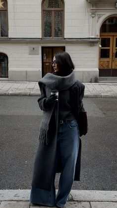 Coat For Dresses Outfit, Tomboy Femme Style Outfits Classy, Europe In March Outfits, Semi Formal Winter Outfits, City Fashion Aesthetic, Cloudy Day Outfit, Winter Outfits Night Out, White Pants Outfit Winter, Leather Trench Coat Outfit