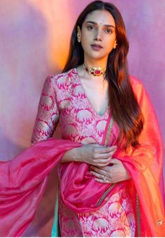 Pink Indian Outfit, Diwali Fashion, Aditi Rao Hydari, Indian Bridesmaid Dresses, Aditi Rao, Raw Mango, Traditional Indian Outfits, Kurti Designs Party Wear, Ethnic Outfits