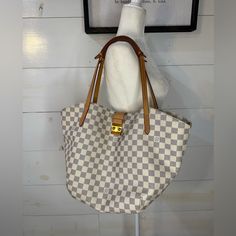 Louis Vuitton White Damier Azur Salina Gm . Authentic . Excellent Condition Louis Vuitton White, Bags Louis Vuitton, Louis Vuitton Bags, Louis Vuitton Bag, Color White, Bag Lady, Conditioner, Louis Vuitton, Shoulder Bag