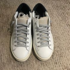 P448 John White/Navy Low Top Sneakers Brand New With Shoe Bag White Leather Upper, Beige Suede Tongue, Navy Leather Heel Tab And Black Tread Size 38 Unisex Navy Sneakers, Navy Leather, Low Top Sneakers, Sneaker Brands, White Bag, Leather Heels, White Leather, Low Top