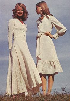 December 1970. ‘Return to yesterday today for a cameo look that shines – whipped in creamy lace and satin froths. 1970s Models, Vintage Weddingdress, Harry Clarke, 70s Inspired Fashion, 70s Outfits