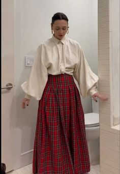 Fashion Mistakes, Mode Inspo, Plaid Skirt, Mode Inspiration, Modest Outfits, Skirt Outfits, Modest Fashion, Outfit Inspirationen, Passion For Fashion