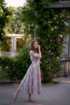 "🌿  DAFFODIL Feel fresh and vibrant in our every day Daffodil dress. Designed for effortlessly feminine look. With a round skirt and beautiful traditional hand block prints, this dress is all about casual comfort. Size XS:  Shoulders 34cm - 13.3\"    Bust 86cm - 33.8\" Waist 80cm - 31.4\" Length approx. 120cm - 47.2\" Size S:   Shoulders 37cm - 14.5\" Bust 94cm - 37\" Waist 84cm - 33\" Length approx. 120cm - 47.2\" Size M:   Shoulders 38cm - 14.9\" Bust 98cm - 38.5\" Waist 92cm - 36.2\" Length Pink Flowy Boho Dress With Short Sleeves, Feminine Pink Boho Dress For Summer, Pink Boho Maxi Dress For Summer, Pink Bohemian Dress For Garden Party, Pink Boho Dress With Short Sleeves For Vacation, Pink Short Sleeve Maxi Dress For Garden Party, Pink Short Sleeve Boho Dress, Bohemian Pink Dress For Garden Party, Pink Short Sleeve Boho Dress For Vacation