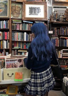 Darcy Vega Zodiac, Midnight Blue Hair, Blue Hair Aesthetic, Blueberry Girl, Blue Haired Girl, Dark Blue Hair, Manic Pixie Dream Girl, Dye My Hair