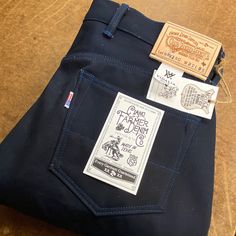 13.5oz USA 13.5oz Vidalia Mills USA, Indigo over Black Selvedge Denim #BBKING Vidalia Mills® is the first new selvedge Denim Mill in the US, since Cone White Oak began over 100 years ago. Vidalia Mills is located in Vidalia, Louisiana and has taken over the old Fruit of the Loom Mill that had closed and left the town in an economic downfall for years. The images are examples of the 13.5oz Indigo over Black Selvedge Denim. On this pair i pulled the vintage Galvanize Belt Rivets from the Atlas Tack Corp. Est 1810. Only use these for special jeans... Choose either our 905 Regular fit, 901 Slim fit or 997 Miner fit. More details available on our fit guide.When selecting your size, please check actual measurements you need (measure an existing pair like this, do not simply go by tag size) and c Special Jeans, 100 Years Ago, Selvedge Denim, Caicos Islands, Papua New Guinea, Equatorial Guinea, Turks And Caicos Islands, White Oak, The Loom