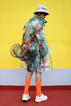 Trash Fashion Accessories, Pollution Fashion Photography, Trash Bag Fashion, Environmental Fashion, Ocean Pollution Fashion, Trash Bag Fashion Show, Trashion Show Recycled Fashion, Fast Fashion Environmental Impact, Wearable Art Recycled