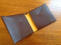 THE TWEED PIG: Bond & Knight - The Original Origami Wallet Stitchless Leather Wallet, Origami Products, Leather Origami Wallet, Minimalist Leather Rectangular Wallet, Minimalist Leather Bifold Card Holder, Leather Origami, Wallet Ideas