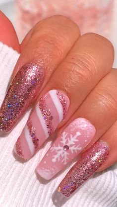 Pink January Nails, Pink Christmas Nails Designs, Pink Winter Wonderland Nails, Christmas Nails 2023 Pink, Pink Glitter Christmas Nails, Christmas Sparkle Nails, Glittery Christmas Nails, Holiday Nails Pink, Pink Holiday Nails