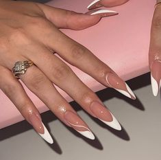 Simple Stiletto Nails, Nail Tech Instagram, Long Oval Nails, Elegant Almond Nails, Trendy Almond Nails, Almond Nails French, Tato Minimal, Long Almond Nails