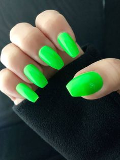 Jul 18, 2020 - This Pin was discovered by chelsea stavely. Discover (and save!) your own Pins on Pinterest. Bright Green Nails, Bright Summer Acrylic Nails, Neon Green Nails, Neon Nail Polish, Green Acrylic Nails, Nagel Tips, Vegan Nail Polish, Green Nail, Summer Acrylic Nails