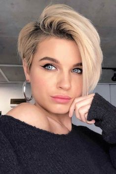 Chubby Face Haircuts, Asymmetrical Pixie Cuts, Short Spiky Hairstyles, Haircut Women, Latest Short Haircuts, Short Hairstyles For Thick Hair, Long Pixie, Medium Hairstyles