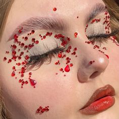 Close Up Portrait Photography, Blood Makeup, Close Up Portrait, Red Makeup, Photoshoot Idea, Make Up Inspo, Creative Eye Makeup, Close Up Portraits, Creative Eye