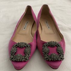 Manolo Blahnik Hangisiflat Crystal-Buckle Satin Point-Toe Flats Color: Pink Size: 38 (7-7.5) See All The Pictures For The Details. Elegant Pink Evening Flats, Elegant Pink Flats For Party, Elegant Pink Party Flats, Manolo Blahnik Pink, Manolo Blahnik Flats, Shoes Manolo Blahnik, Blahnik Shoes, Manolo Blahnik Shoes, Pointed Toe Flats