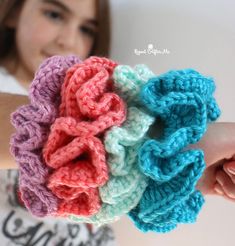 Crochet Carbon Simply Soft Scrunchies
#repeatcrafterme #crochet #scrunchies #free #freepattern Purple Scrunchie, Repeat Crafter Me, Yarn Bee, Caron Simply Soft, Haken Baby, Crochet Hair