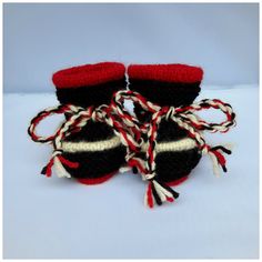 Knit Baby Booties, Baby Boots, Children's Boutique, Football Boots, Baby Gear, Baby Booties, Baby Knitting, Winter Hats, Handmade Items