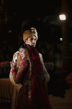 Love Marriage Couple Pic, Couple Poses For Wedding Bride Groom, Wedding Couple Poses Ideas, Bridal And Groom Poses, Wedding Groom Pictures, Indian Wedding Portrait, Couple Poses Bride Groom, Groom Wedding Shoot, Wedding Couple Poses Traditional