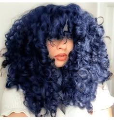 Multicolored Curly Hair, 3b Dyed Hair, Pink And Blue Curly Hair, Dyed Curly Hair Blue, Curly Hair Vivid Color, Black Women Blue Hair, Navy Blue Curly Hair, Hair Dye On Curly Hair, Dark Blue Hair Curly