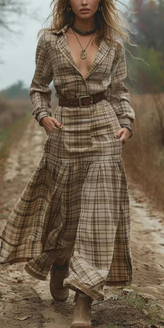 Countryside Fashion, Long Sleeve Plaid Dress, Farm Dress, Cowgirl Style Outfits, Resort Lifestyle, Classy Gowns, Country Style Outfits, Elegant Country