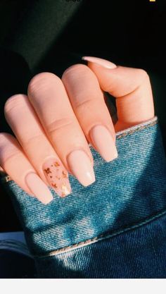 Spring is coming, everything comes back to life, and our romance like a girl is sprouting#alles #augen #habibi #ideas #licht #meiner #nageltypen# Acrylic nails #aprilogea #Baby #matt #Nail #Pink Aesthetic Nails Vintage, Coffin Aesthetic, Short Nails Ideas, Nails Vintage, Foot Nail, Aesthetic Nails, Nail Swag