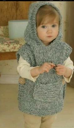 Kazak Kids Poncho, Crochet Poncho Patterns, Poncho Pattern, Crochet Poncho, Knitting For Kids, Knit Or Crochet, Crochet For Kids, Loom Knitting, Baby Sweaters