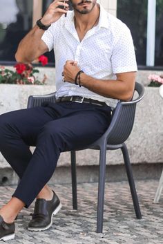 Short sleeves shirts outfit ideas. Mens Causal Wedding Outfit Summer, Mens Short Sleeve Wedding Outfit, Gq Mens Style, Shirts Outfit, Mens Half Sleeve, Homecoming Outfit, Mens Business Casual Outfits, Mens Shorts Outfits