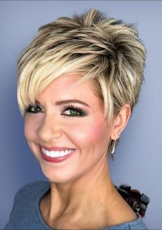 Chic Short Haircuts, Haircut Styles For Women, Cute Short Haircuts, Short Hairstyles For Thick Hair, Short Choppy Hair, Haircut For Older Women, Short Pixie Haircuts