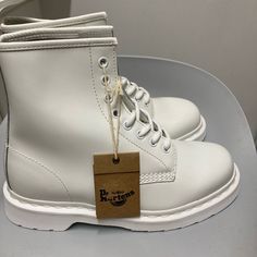 Dr Martens 1460 Mono Women's Boots New Size Women Us 5 6 7 8 12 M Color White No Original Box Casual High-top White Moto Boots, Casual White High-top Moto Boots, Classic Martin Boots With Round Toe For Streetwear, Classic High-top Spring Boots, Classic High-top Boots For Spring, Chelsea Doc Martens, Doc Martens Chelsea Boot, Jadon Platform Boots, Doc Martens Black