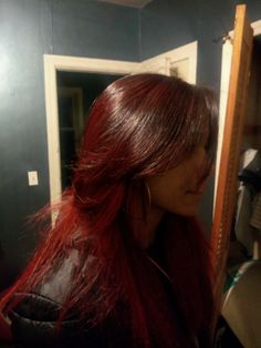 Read Hair Color, Dark Red Hair Aesthetic, Vampire Red Hair, Red Hair Inspo, Wine Hair, Dark Red Hair, Dyed Hair Inspiration, Hair Red, Haircuts For Long Hair