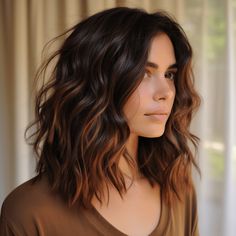 93 Stunning Medium-Length Layered Haircuts Trending Right Now Shoulder Length Wavy Hair, Thick Wavy Hair, Medium Length Hair With Layers, Haircuts For Wavy Hair, Shoulder Length Hair Cuts, Long Bob Hairstyles, Trending Haircuts, Mid Length Hair