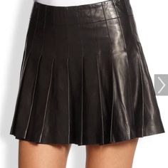 Nwot Alice + Olivia Pleated Faux Leather Mini Skirt/ Fully Lined Leather Pleated Skirt For Night Out, Chic Pleated Leather Bottoms, Chic Pleated Leather Mini Skirt, Fall Leather Pleated Mini Skirt, Leather Pleated Mini Skirt For Work, Olivia Black, Faux Leather Mini Skirt, Leather Mini Skirt, Leather Mini Skirts