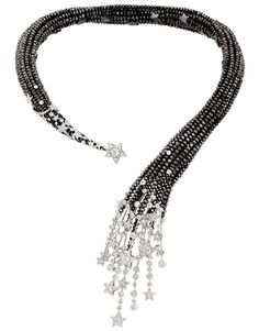 Chanel “Nuit de Diamants” necklace in 18-karat white gold set with 319 brilliant-cut diamonds for a total weight of 11.9 carats 7 round-cut diamonds for a total weight of 2.9 carats and facetted black-diamond beads for a total weight of 453.3 carats. Cl Fashion, Jewelry Chanel, Diamond Jewel, White Gold Set, Gold Set, Bling Bling, Black Diamond