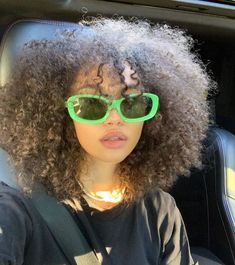 3c Afro, Gym Material, Sunglasses For Your Face Shape, Mixed Girl, Wearing Sunglasses, Baddie Hairstyles, Curly Girl, Curly Hairstyles, Aesthetic Hair