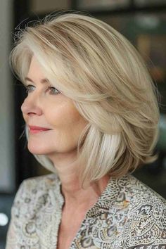 20 Youthful Medium Hairstyles for Women Over 60 Medium Shaggy Hairstyles, Sleek Short Hair, Silver White Hair, Flattering Hairstyles, Bob Cuts