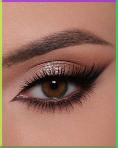 Unlock the secret to stunning eyes with 4 easy-to-follow eye makeup techniques! ✨ Perfect for beginners looking to up their makeup game. Dive into our step-by-step guide for a flawless look every time. Machiaj Smokey Eyes, Teknik Makeup, Winged Eyeliner Makeup, Membentuk Alis, Mekap Mata, Wedding Eye Makeup, Prom Eye Makeup, Beginners Eye Makeup, Prom Makeup Looks