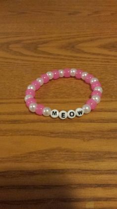 Meow I Miss My Cat Kandi Bracelet Cat Bead Bracelet, Kandi Word Ideas, Funny Bracelet Ideas, Kandi Sayings, Kandi Phrases, Bracelets Pony Beads, Kandi Bracelets Aesthetic, Funny Bracelets Beads Words