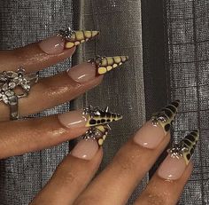 🍮 Snake Print Nails, Hair Salon Suite, Print Nails, High Maintenance, Nail Tattoo, Unique Acrylic Nails, Minimalist Nails, Luxury Nails